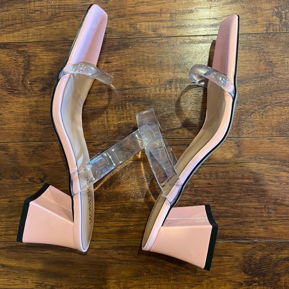 Modencoco Pink Heels - Picture 4 of 6